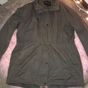 1x army green coat.